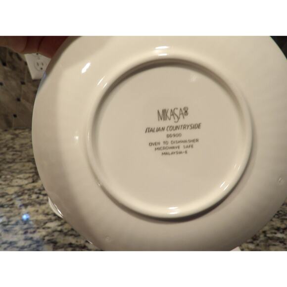 Mikasa Italian Countryside Saucers Only DD900 Set of 4 White Ribbed - Picture 5 of 8